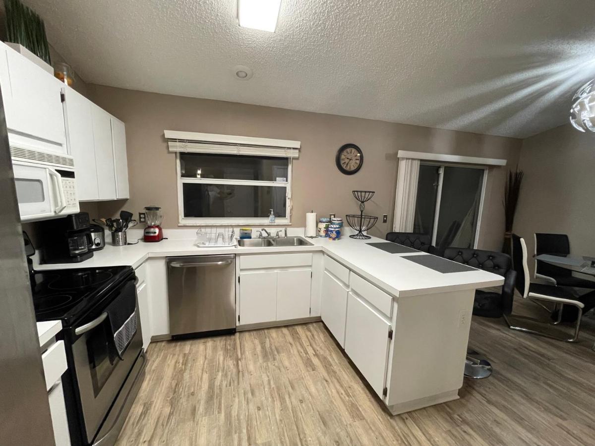 Cozy 3 Bedroom Home Close To Everything In Tampa! Extérieur photo