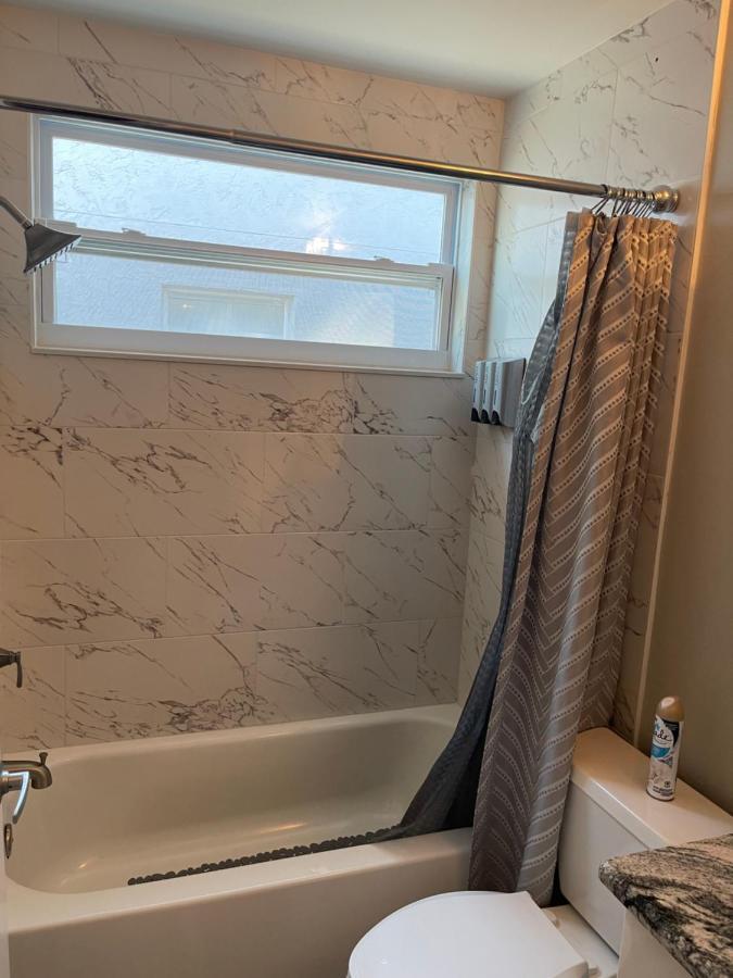 Cozy 3 Bedroom Home Close To Everything In Tampa! Extérieur photo