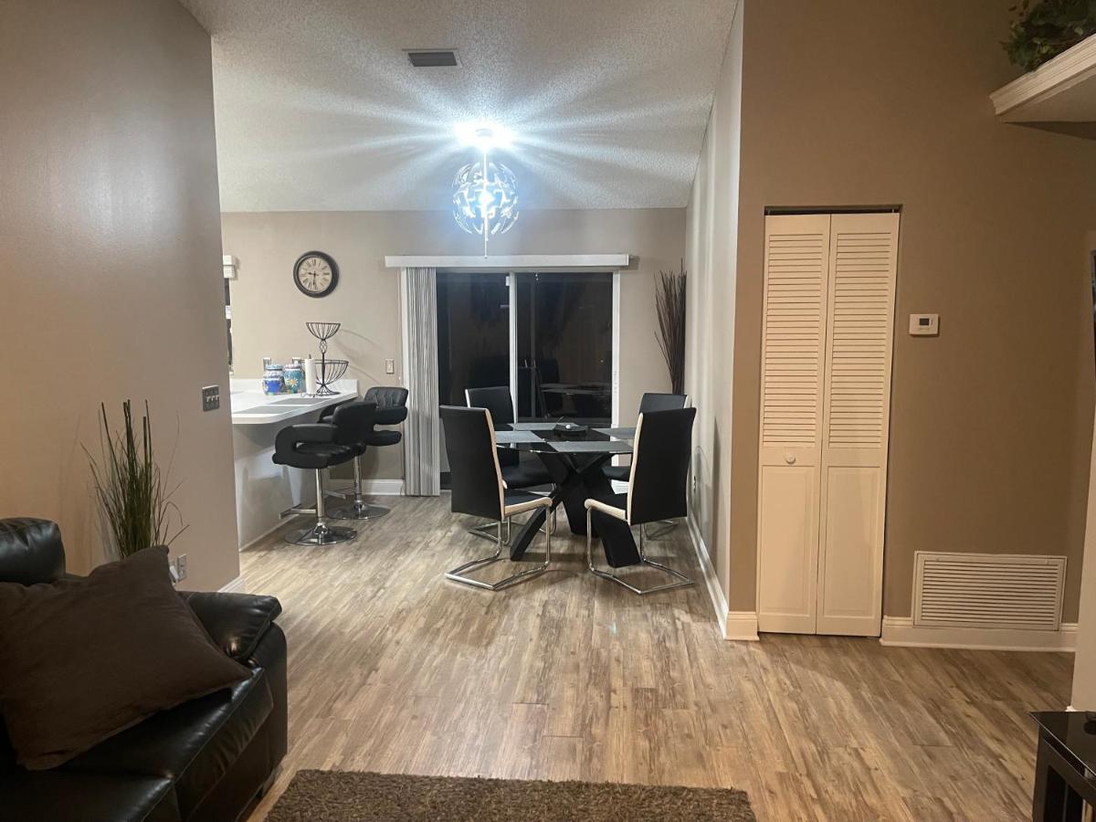 Cozy 3 Bedroom Home Close To Everything In Tampa! Extérieur photo