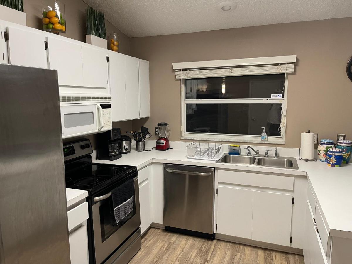 Cozy 3 Bedroom Home Close To Everything In Tampa! Extérieur photo