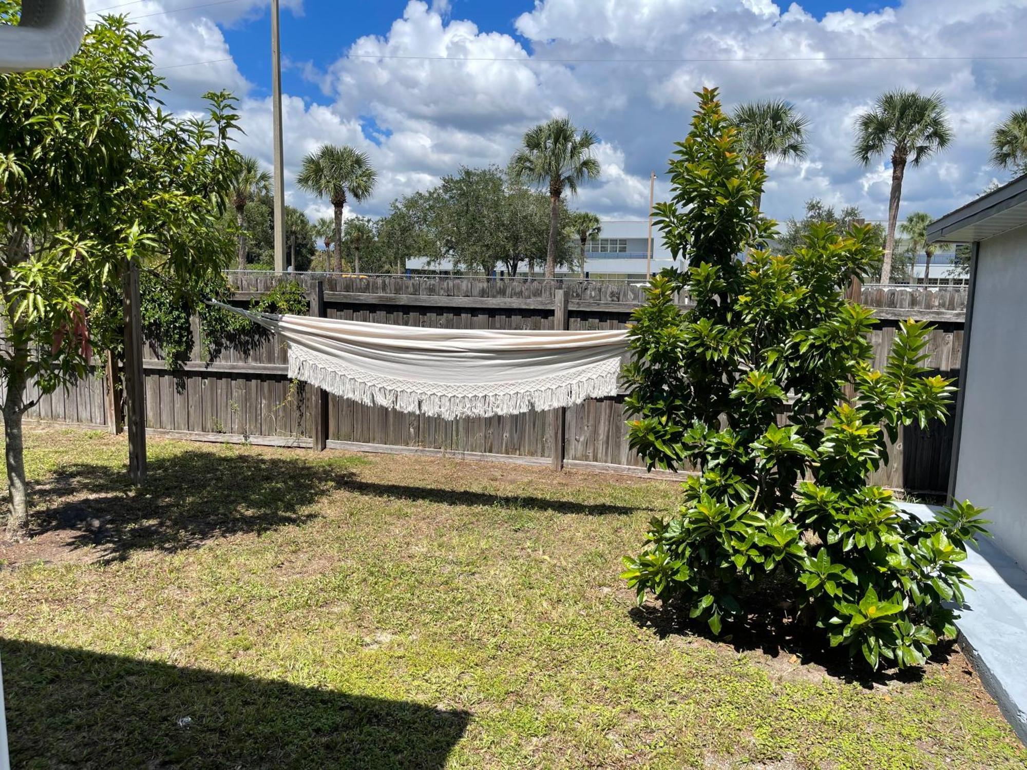 Cozy 3 Bedroom Home Close To Everything In Tampa! Extérieur photo