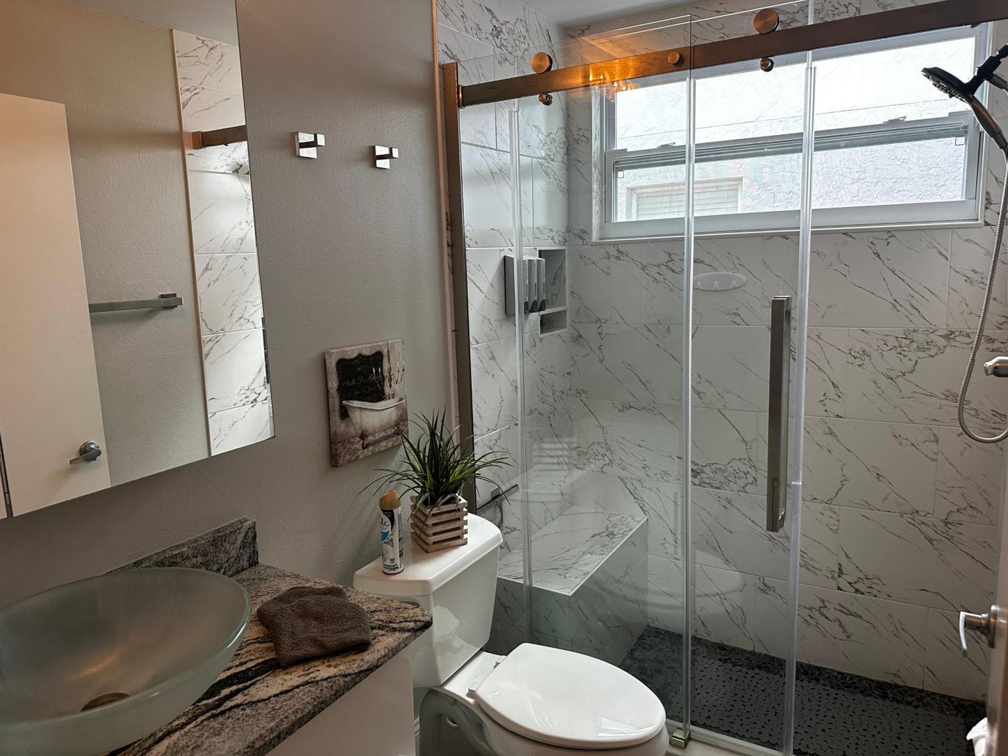 Cozy 3 Bedroom Home Close To Everything In Tampa! Extérieur photo