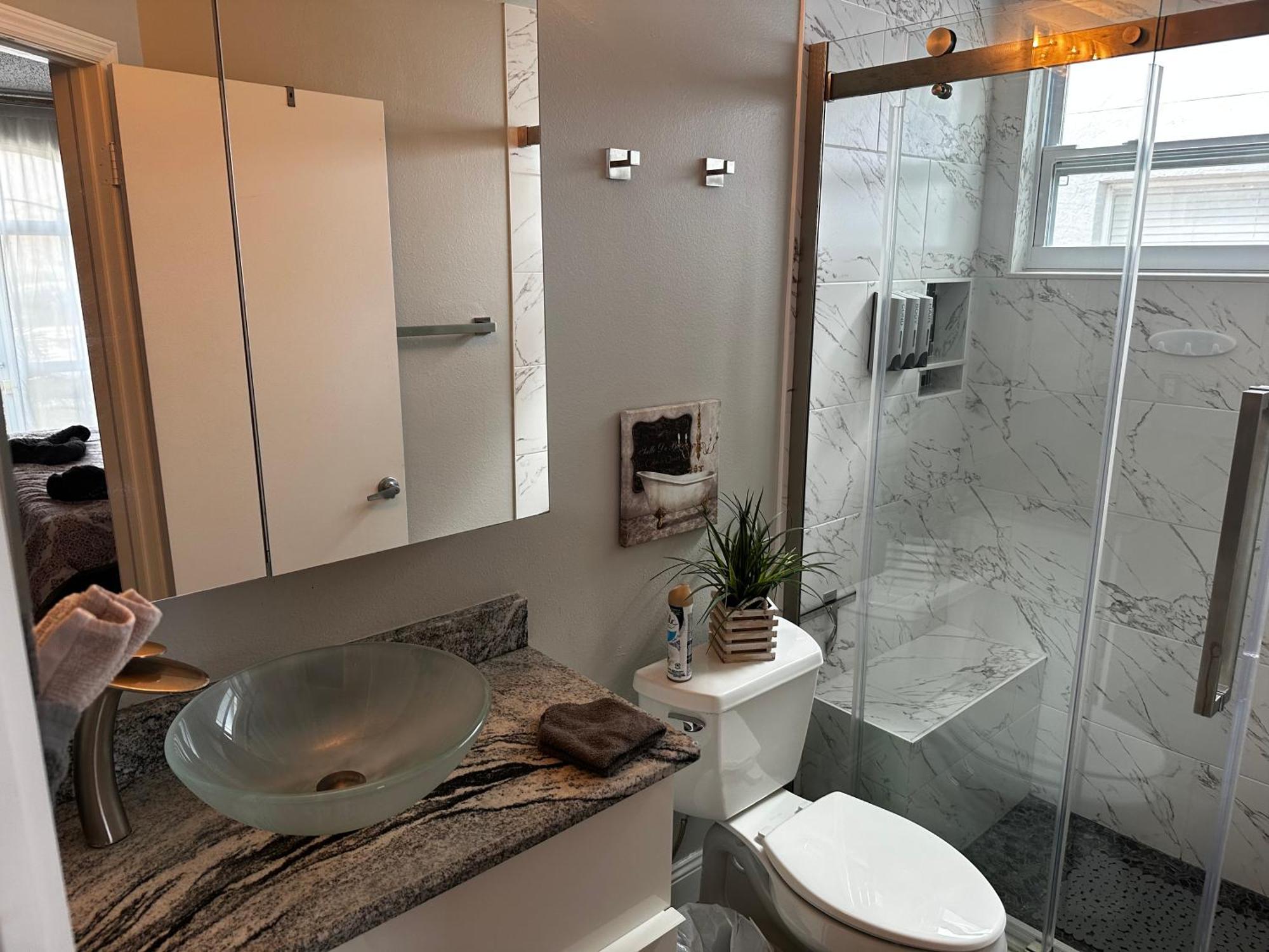 Cozy 3 Bedroom Home Close To Everything In Tampa! Extérieur photo