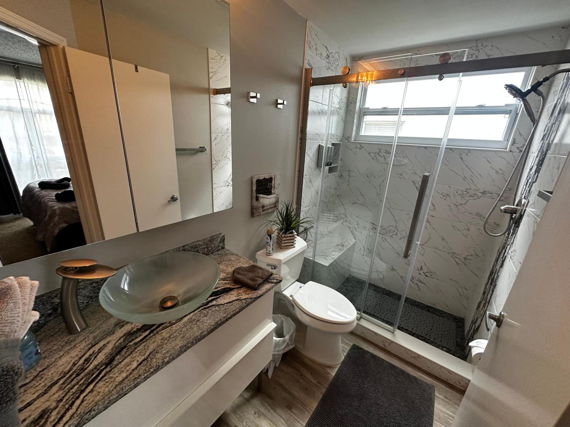 Cozy 3 Bedroom Home Close To Everything In Tampa! Extérieur photo